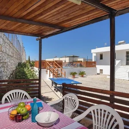 Cleopatra Private Heated Pool, Tennis & Football Villa Koskinou (Rhodes)