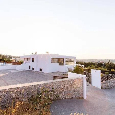 Cleopatra Private Heated Pool, Tennis & Football Vila Koskinou (Rhodes)