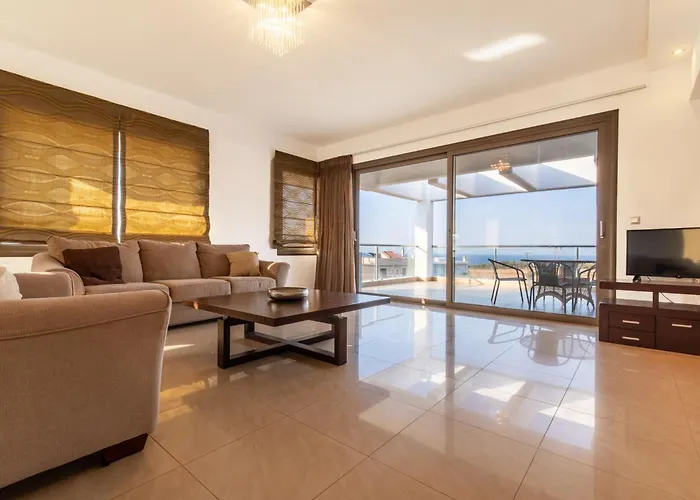 Cleopatra Private Heated Pool, Tennis & Football Villa