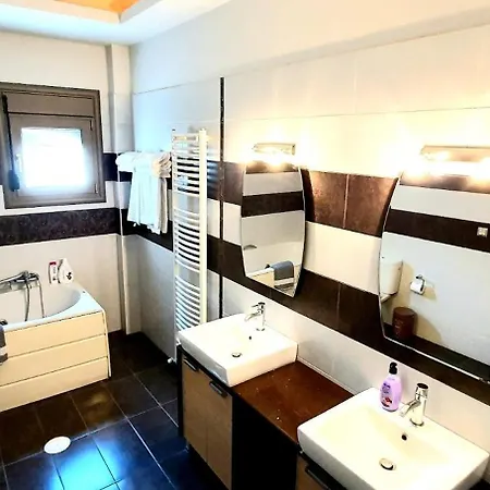 Cleopatra Private Heated Pool, Tennis & Football Koskinou (Rhodes)